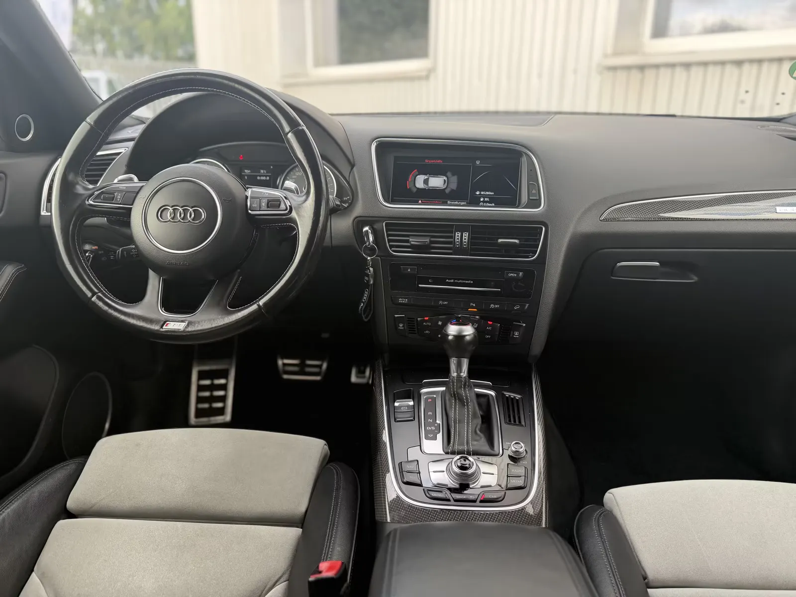 Audi SQ5, Bild 12