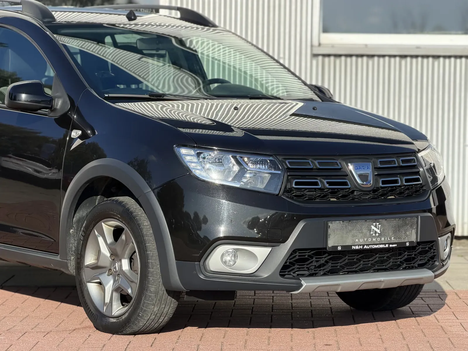 Dacia Logan, Bild 2