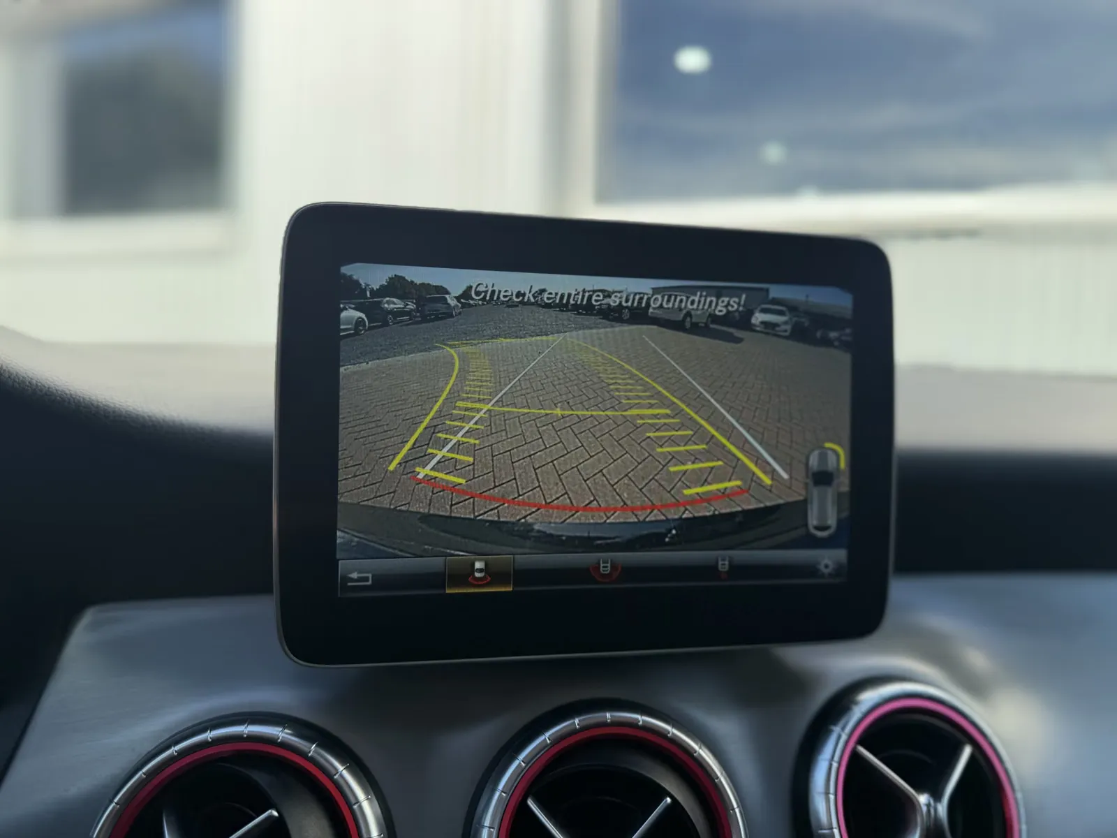 Mercedes-Benz CLA 180, Bild 22