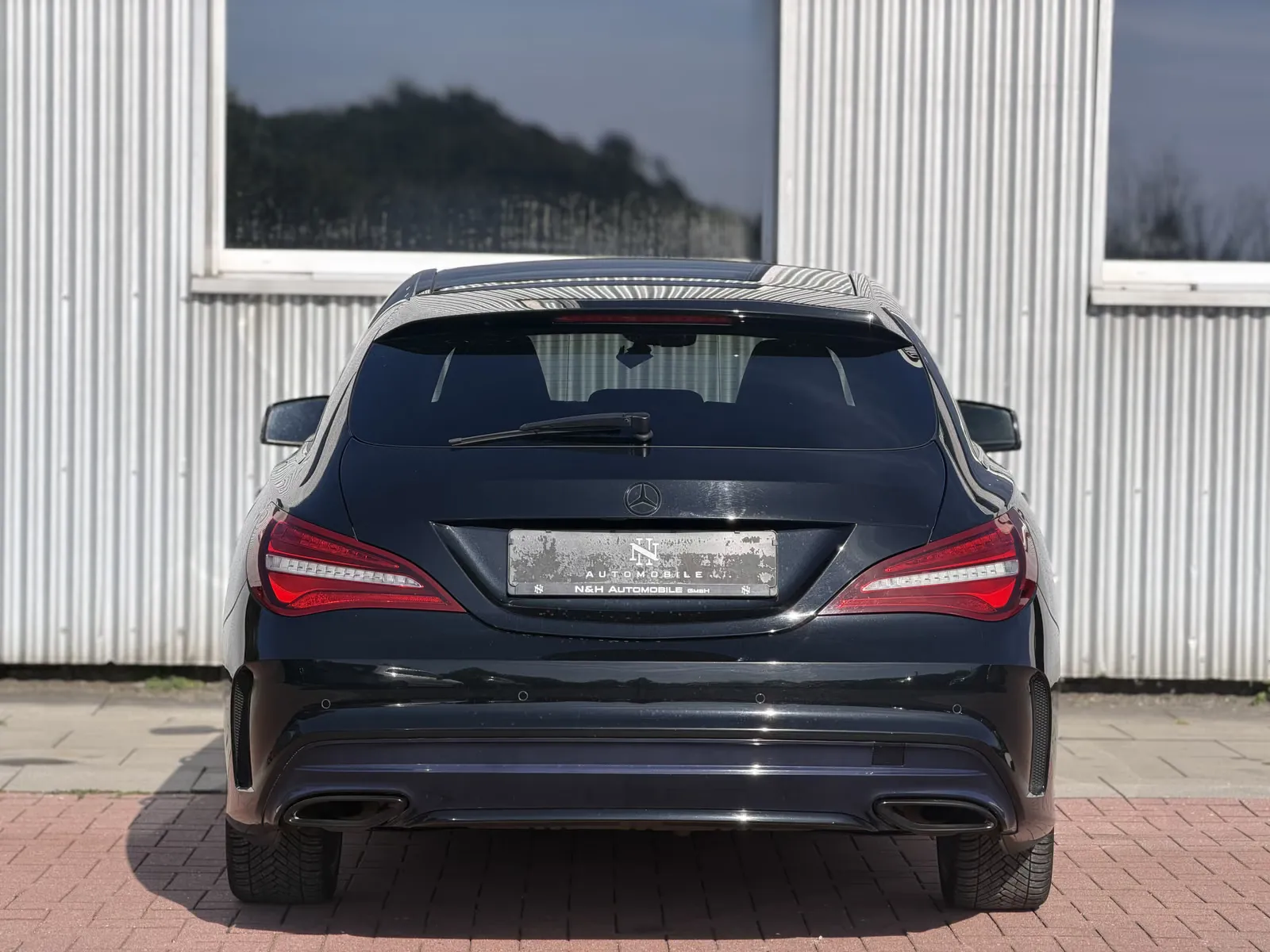 Mercedes-Benz CLA 180, Bild 12
