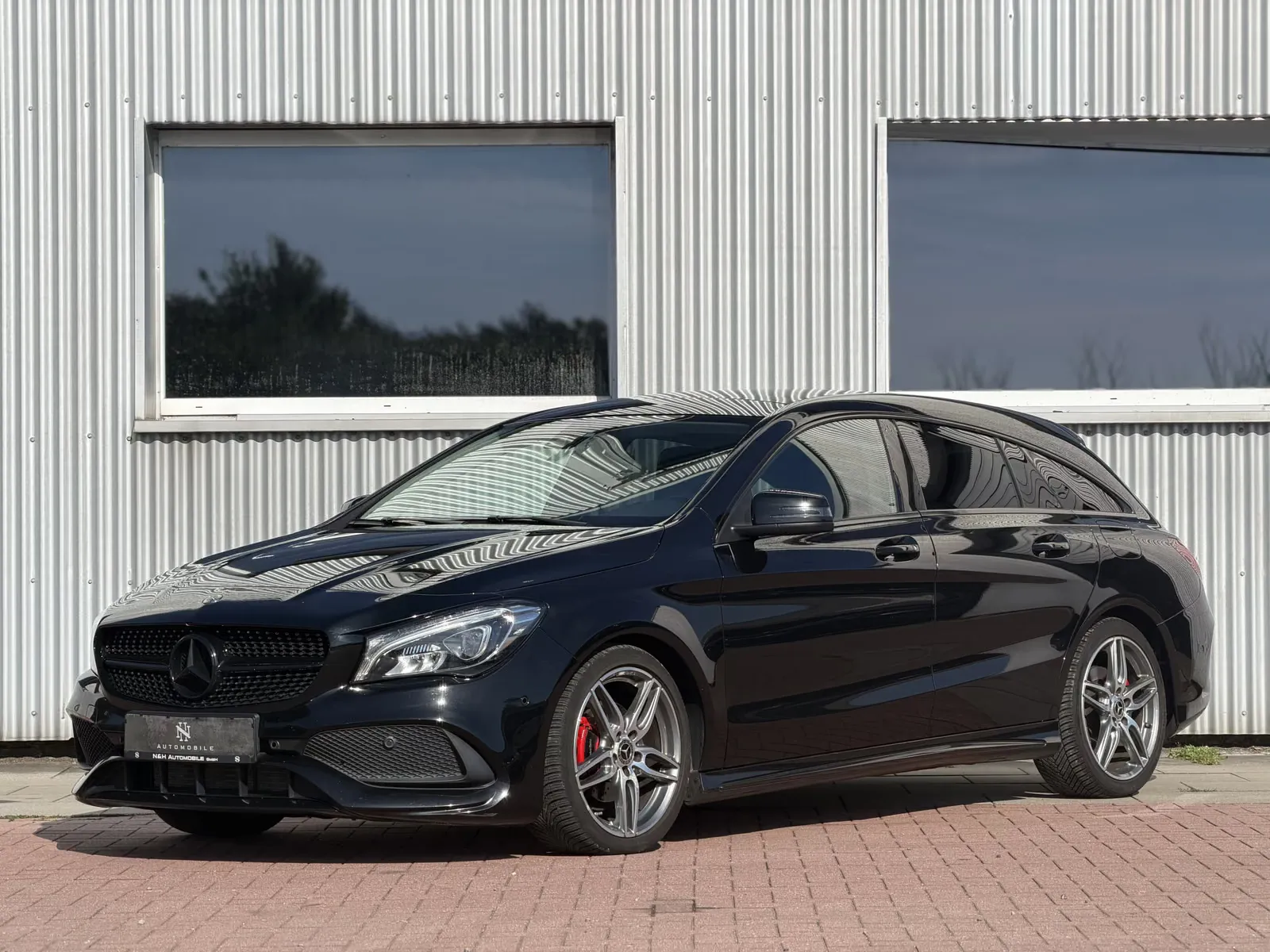Mercedes-Benz CLA 180, Bild 4