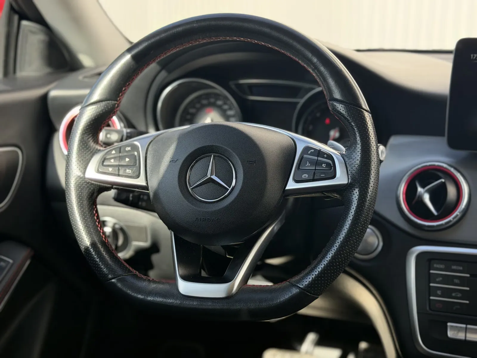 Mercedes-Benz CLA 180, Bild 20