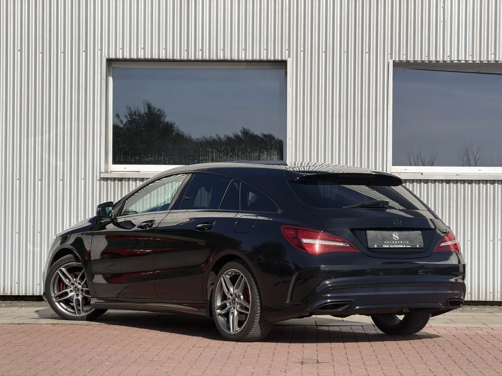 Mercedes-Benz CLA 180, Bild 13