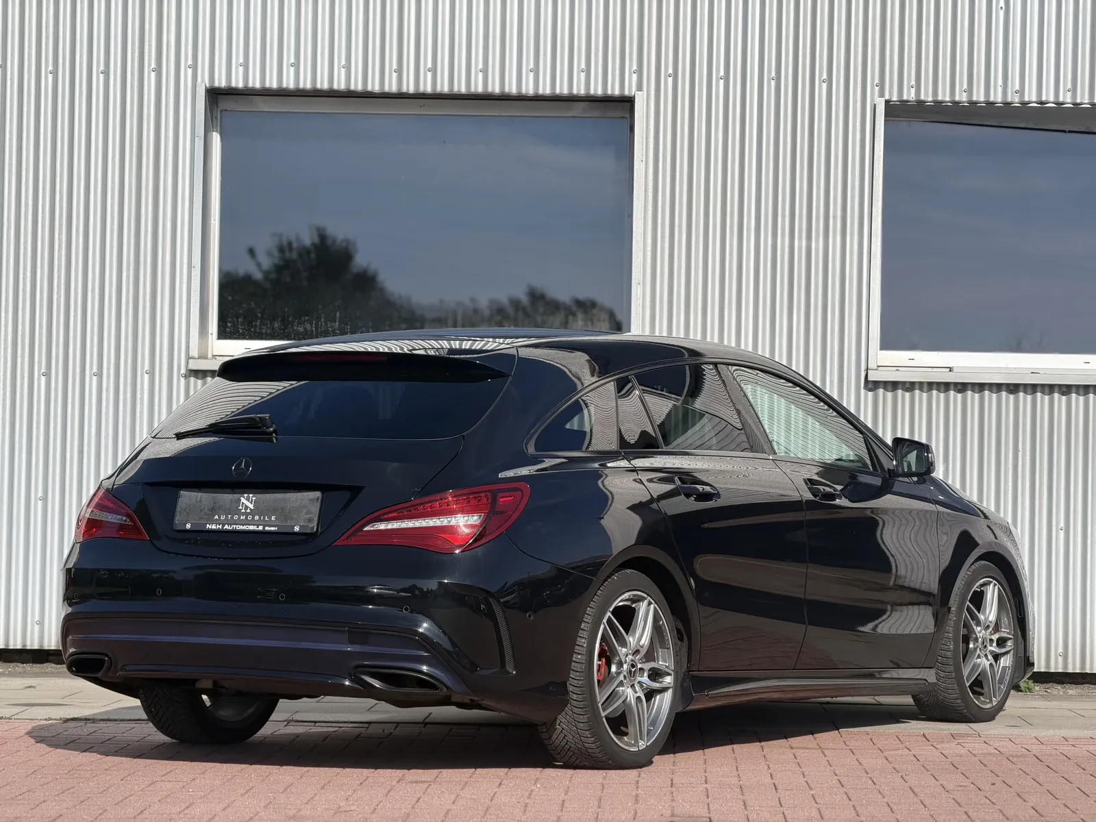 Mercedes-Benz CLA 180, Bild 10