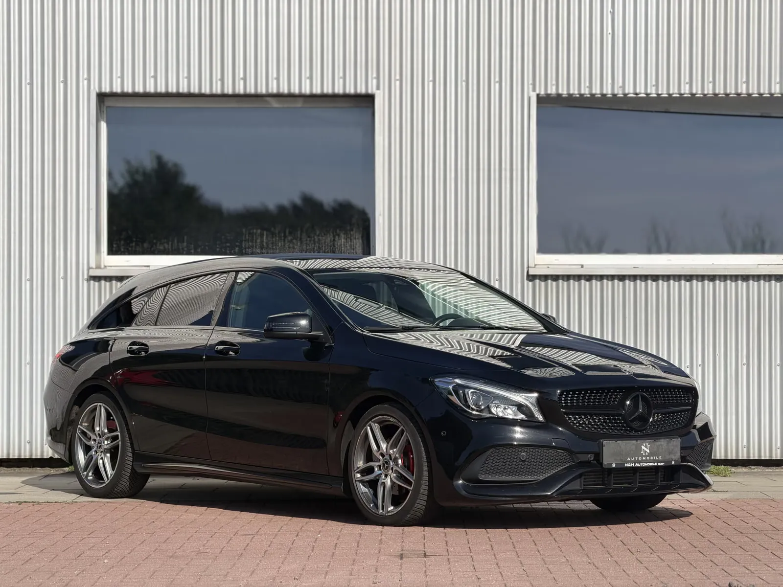 Mercedes-Benz CLA 180, Bild 1