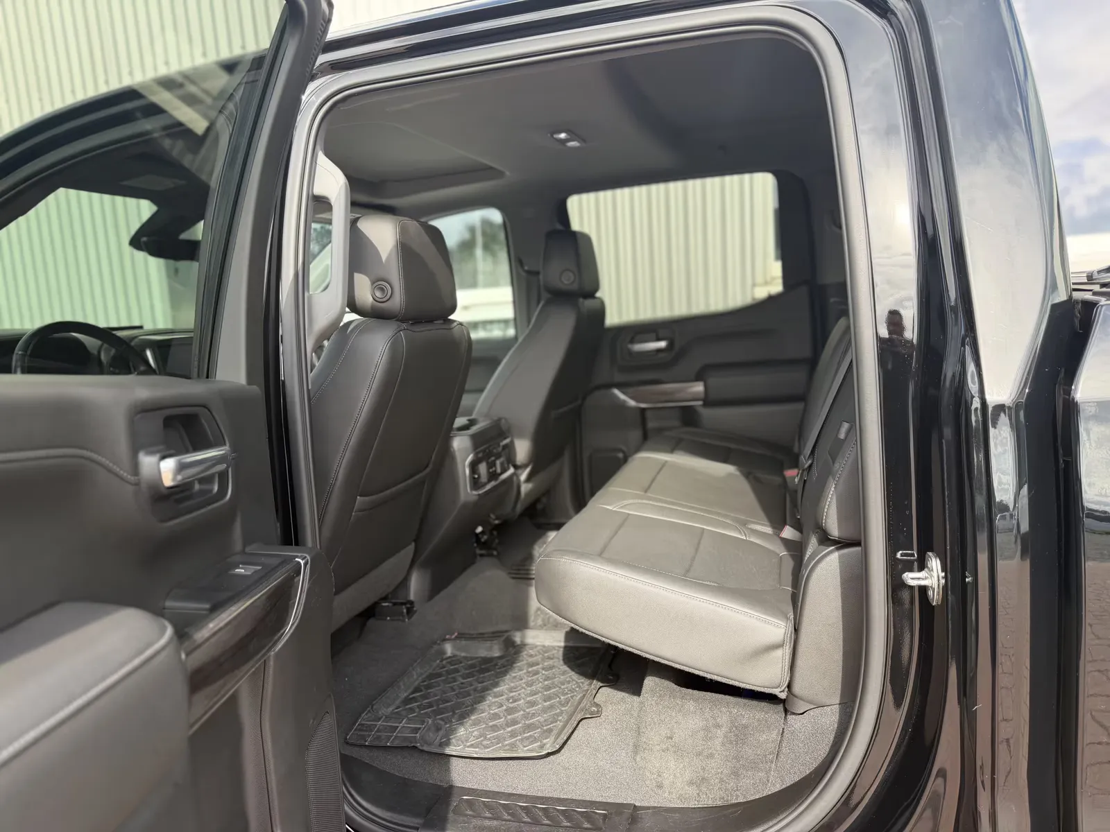 Chevrolet Silverado, Bild 14
