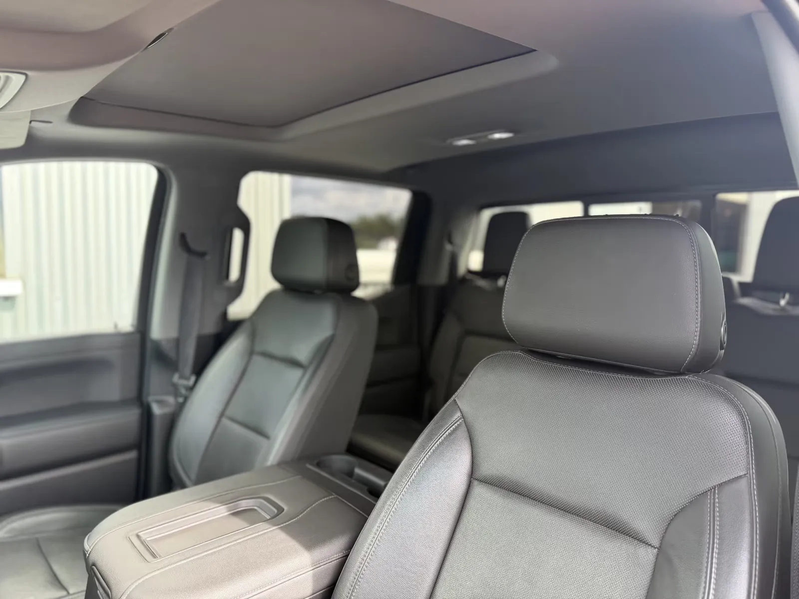 Chevrolet Silverado, Bild 18
