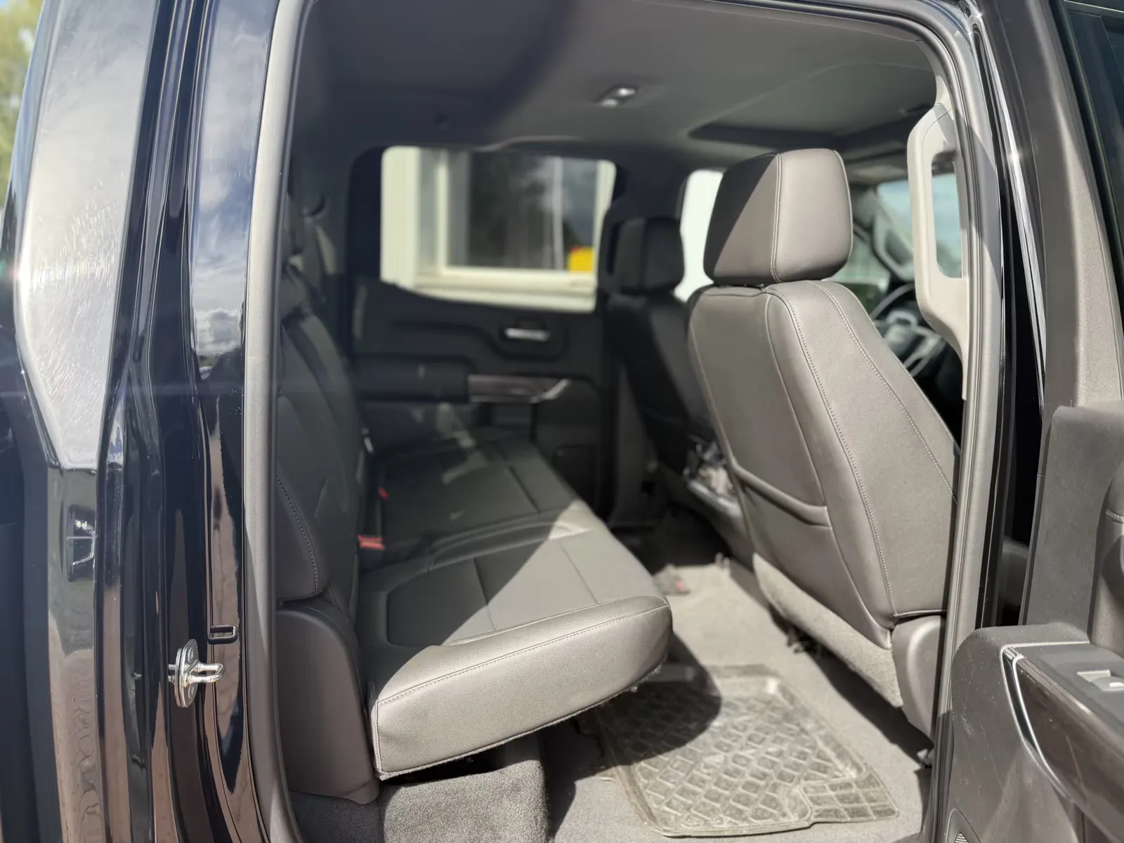 Chevrolet Silverado, Bild 19
