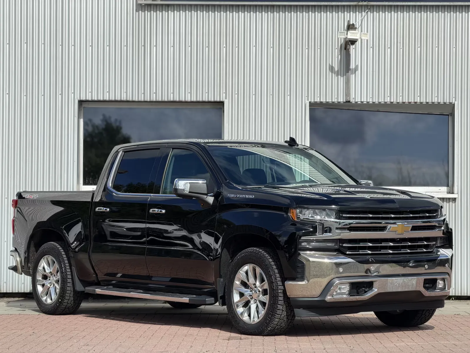 Chevrolet Silverado, Bild 1