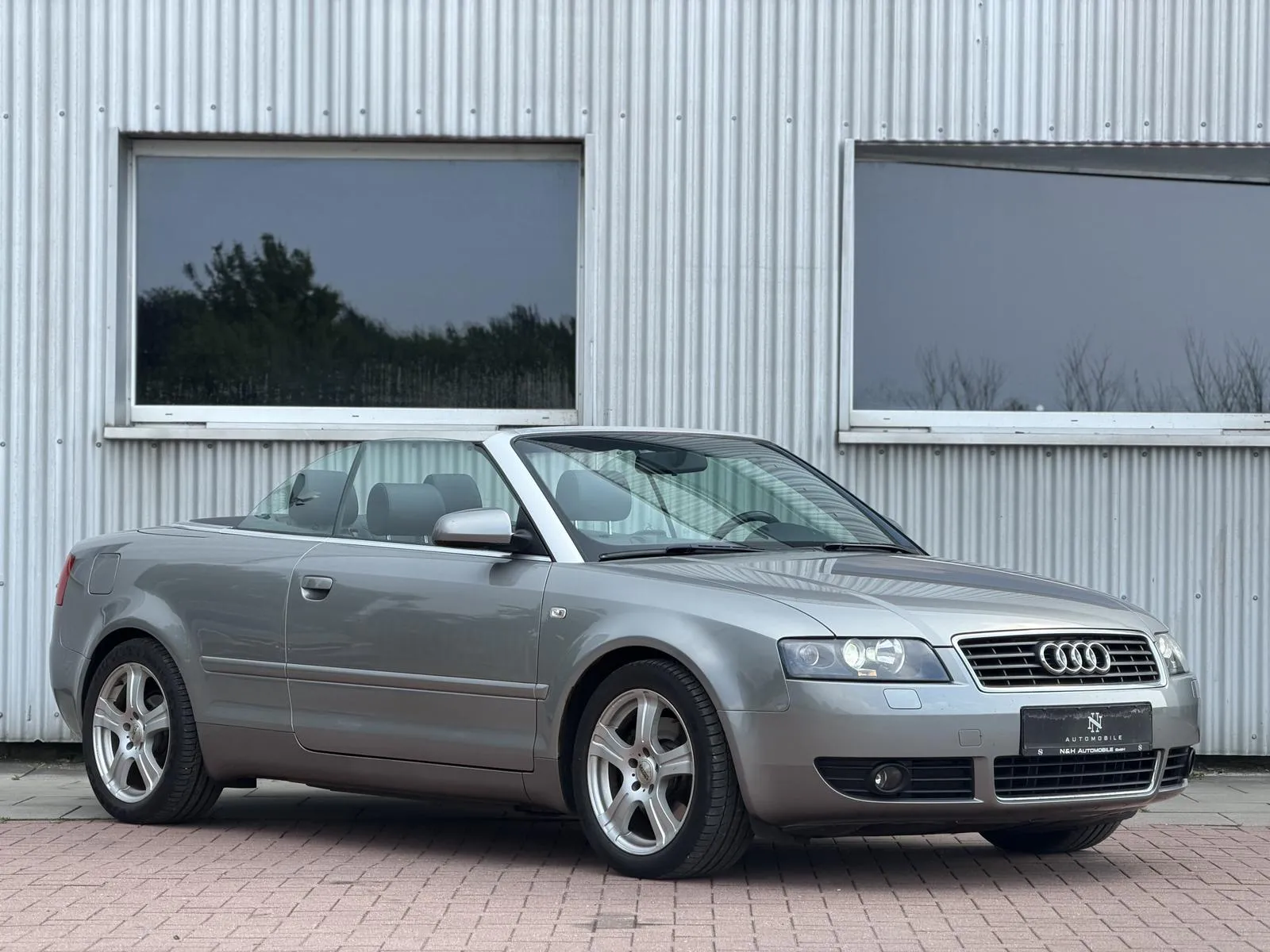 Audi A4, Bild 1