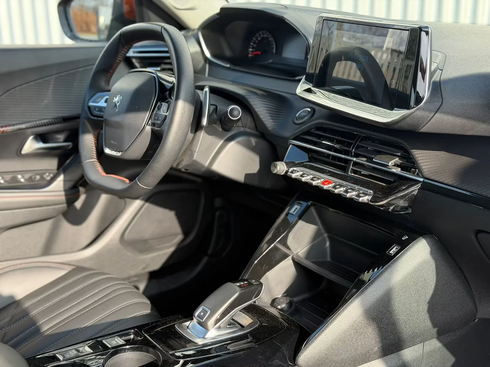 Peugeot 2008, Bild 14