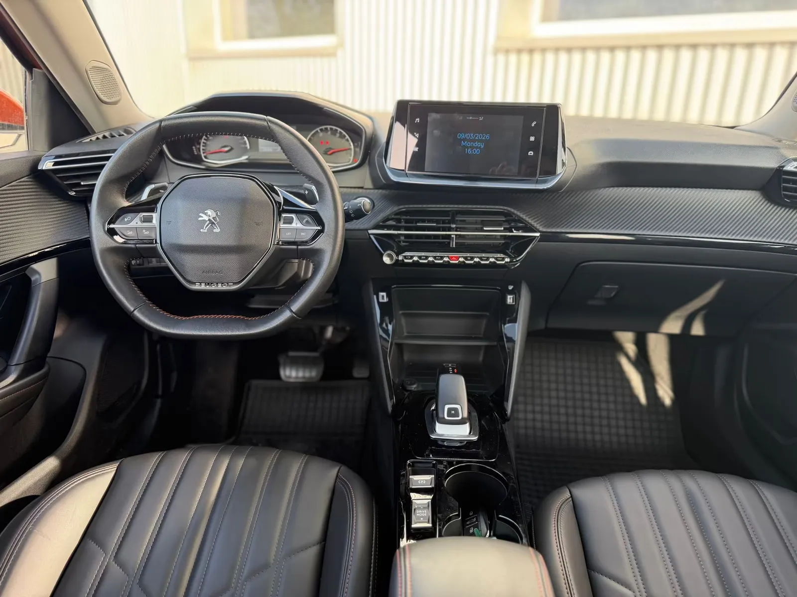 Peugeot 2008, Bild 13
