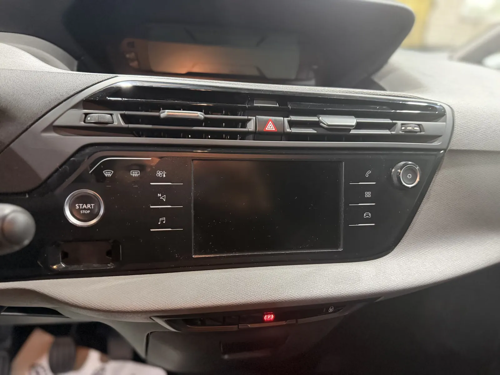 Citroën C4 Picasso, Bild 10
