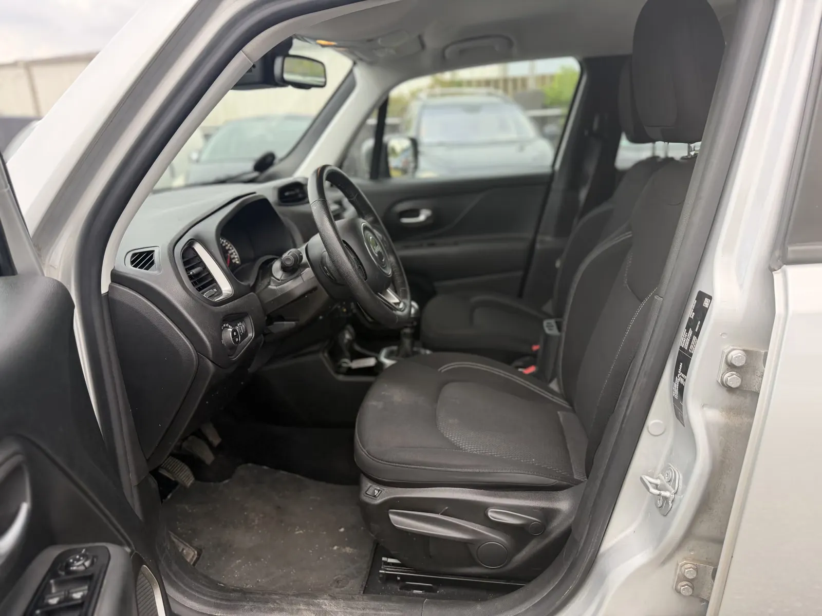Jeep Renegade, Bild 8
