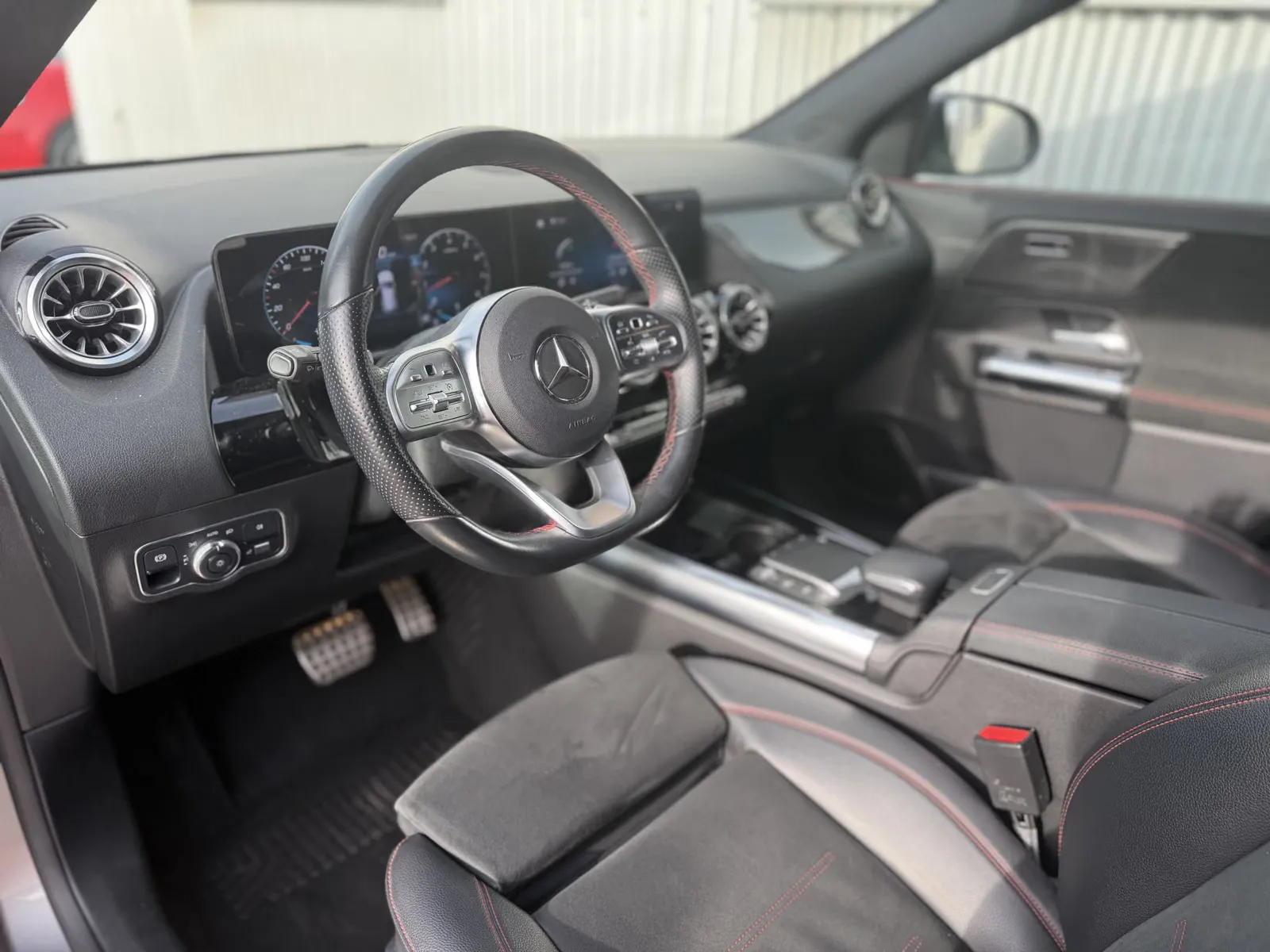 Mercedes-Benz GLA 250, Bild 16