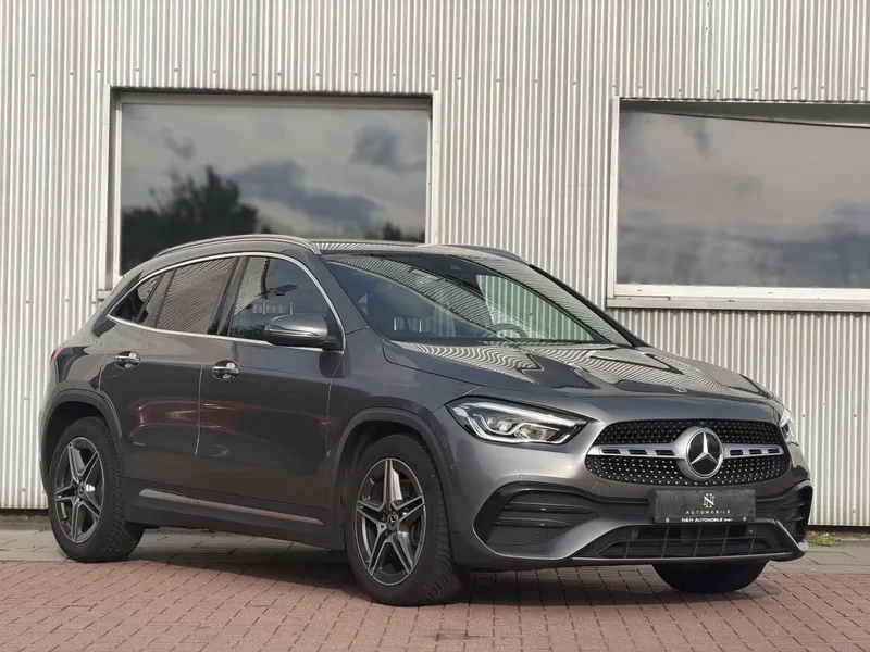 Mercedes-Benz GLA 250, Bild 1