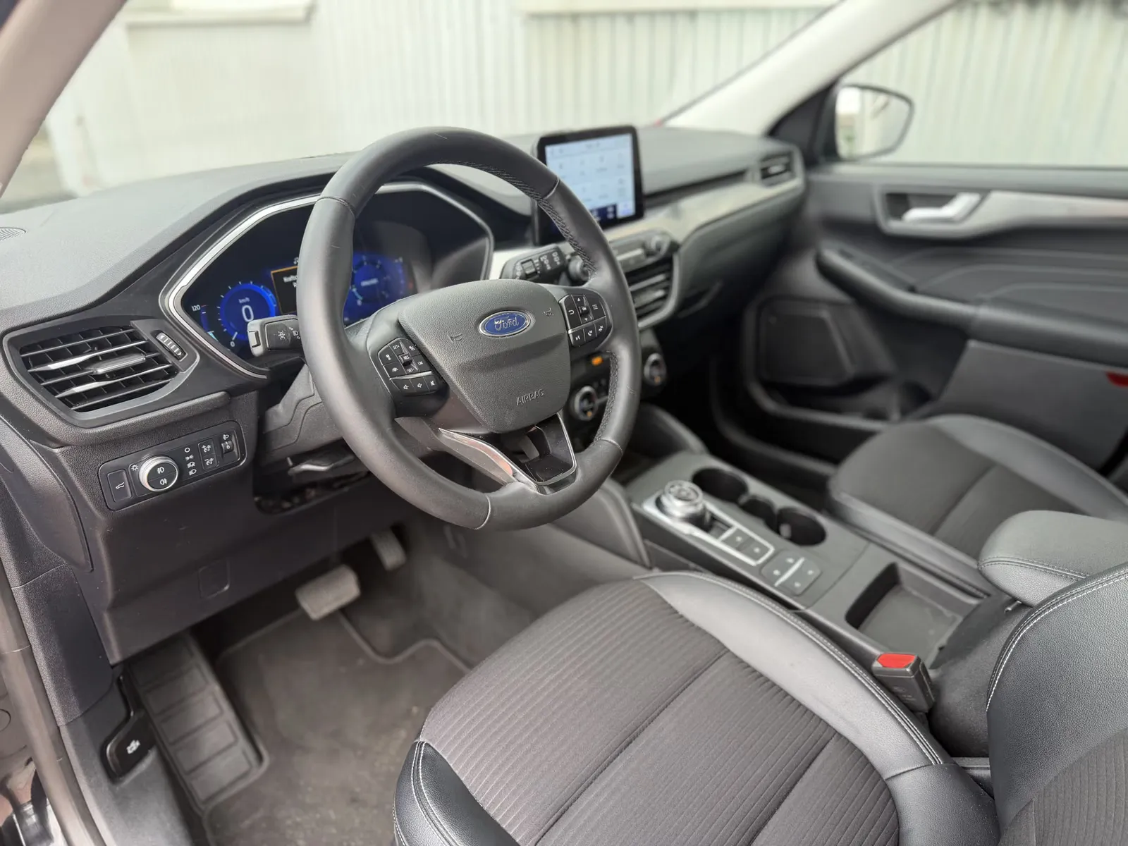 Ford Kuga, Bild 16