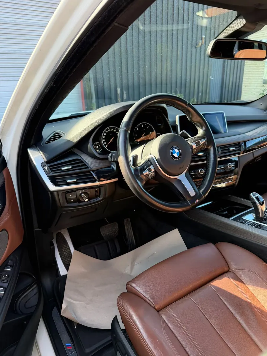 BMW X5, Bild 8