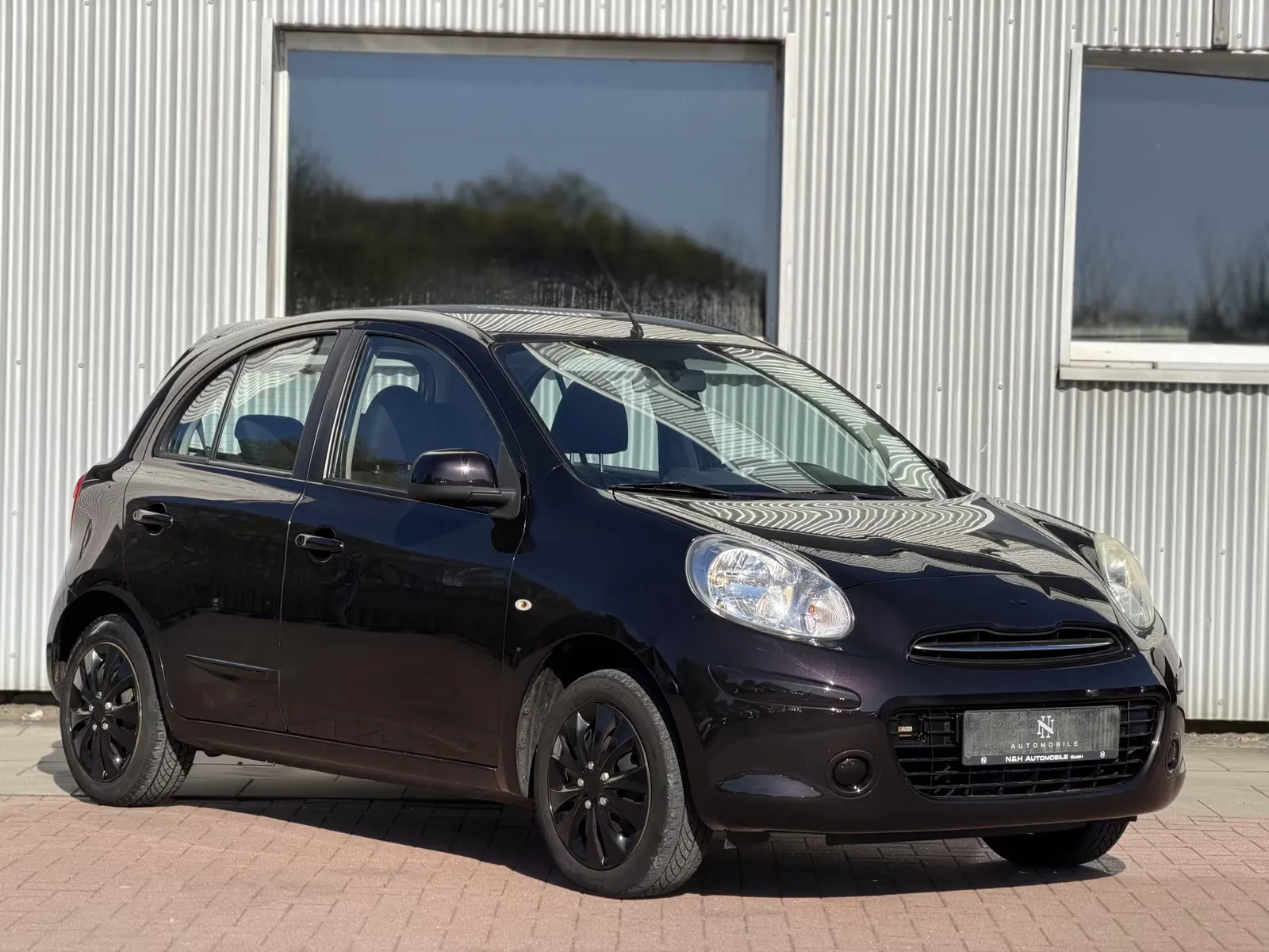 Nissan Micra, Bild 1