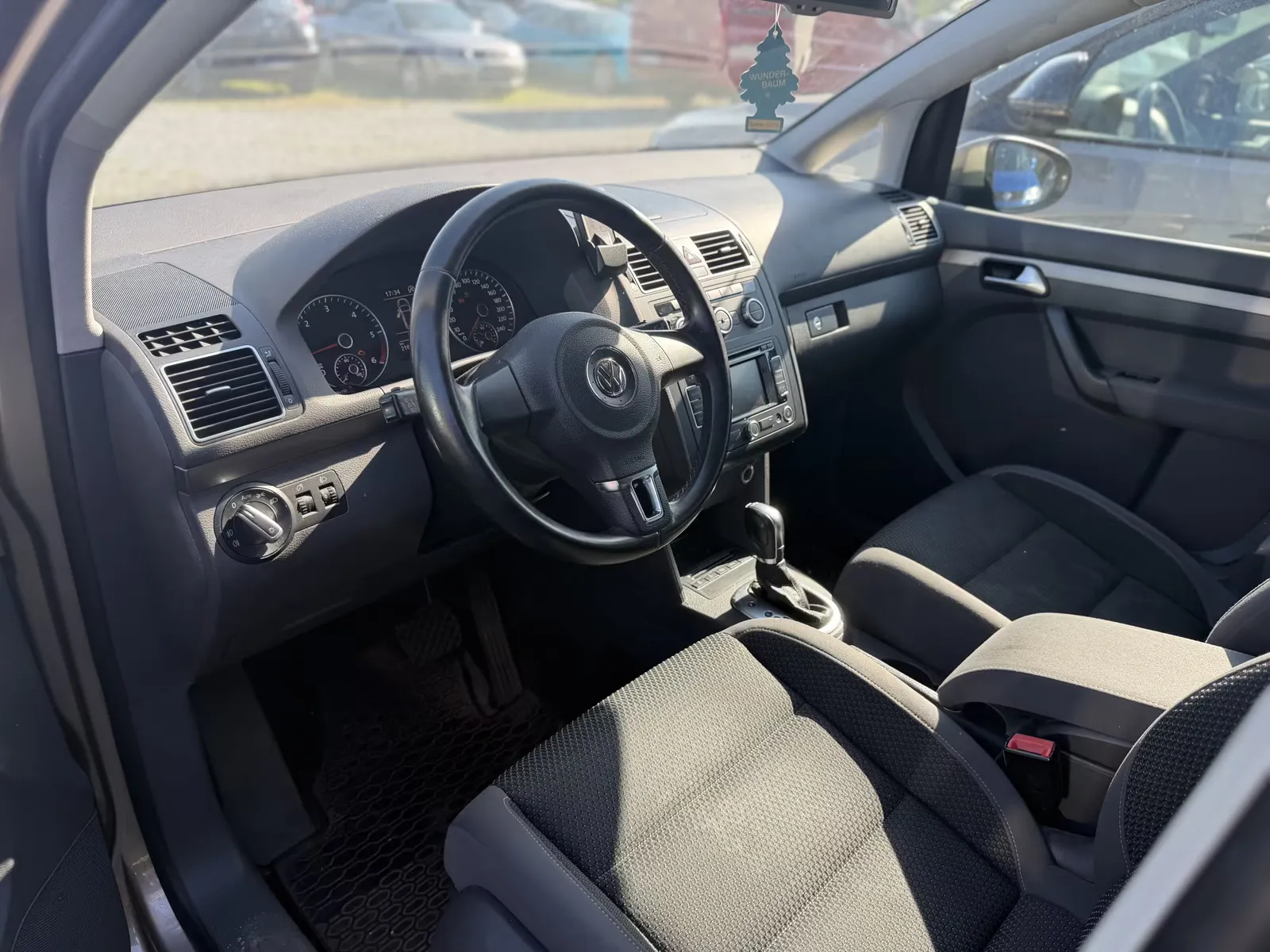 Volkswagen Touran, Bild 6
