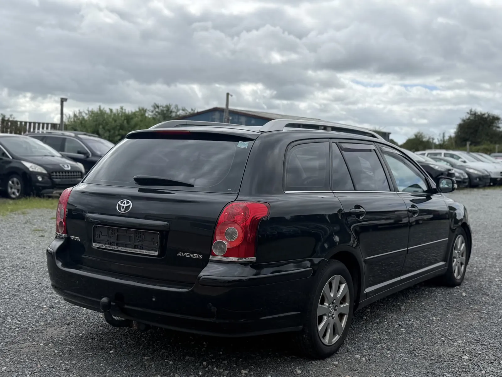 Toyota Avensis, Bild 4