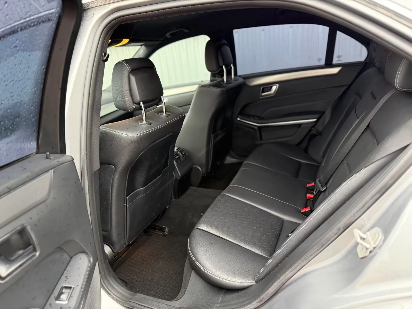 Mercedes-Benz E 400, Bild 17