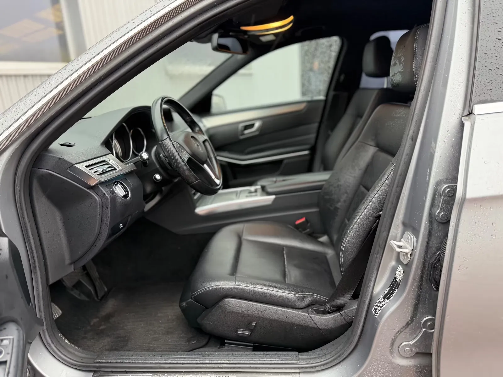 Mercedes-Benz E 400, Bild 8