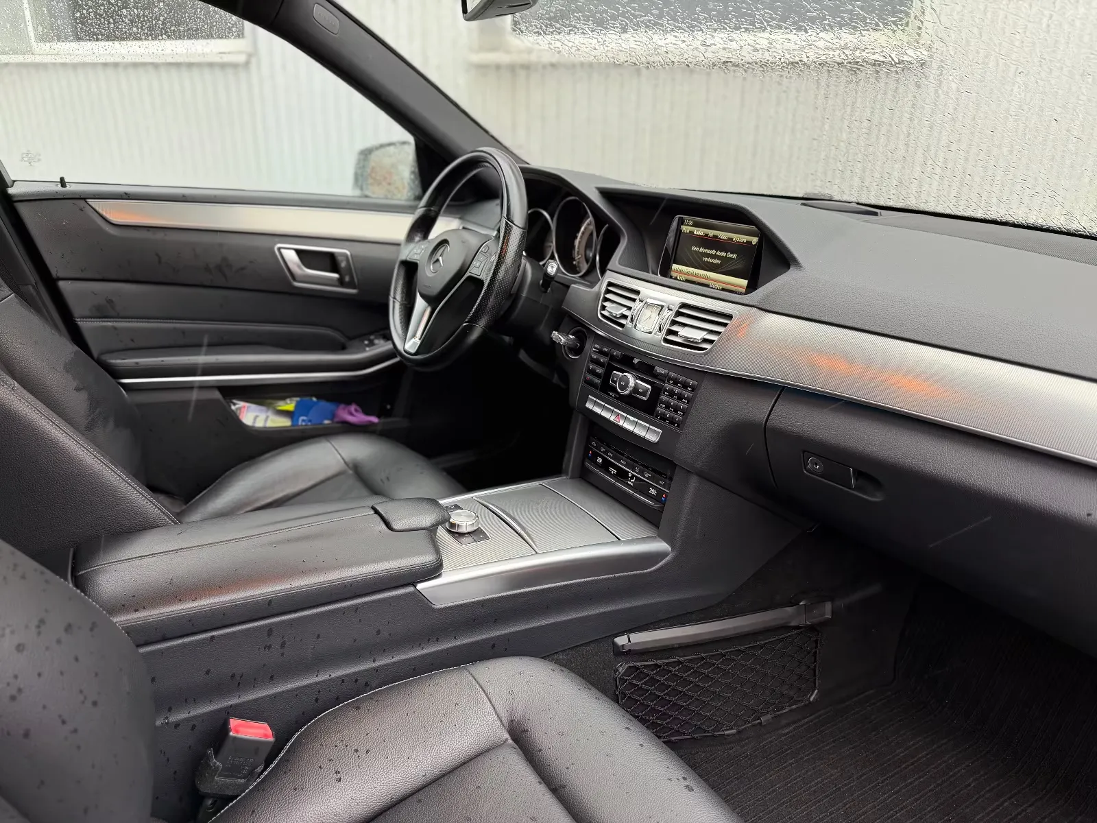 Mercedes-Benz E 400, Bild 10