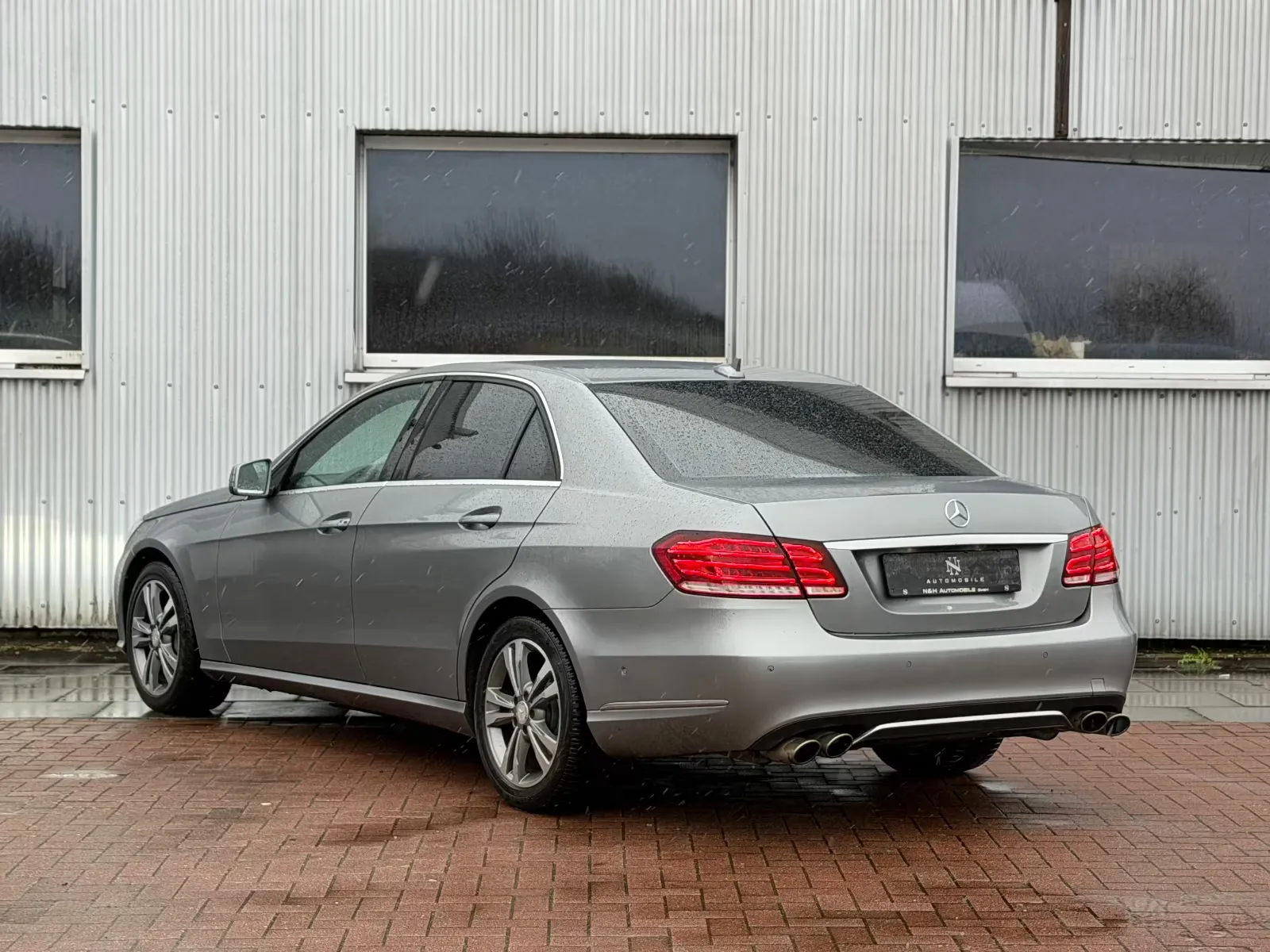 Mercedes-Benz E 400, Bild 7