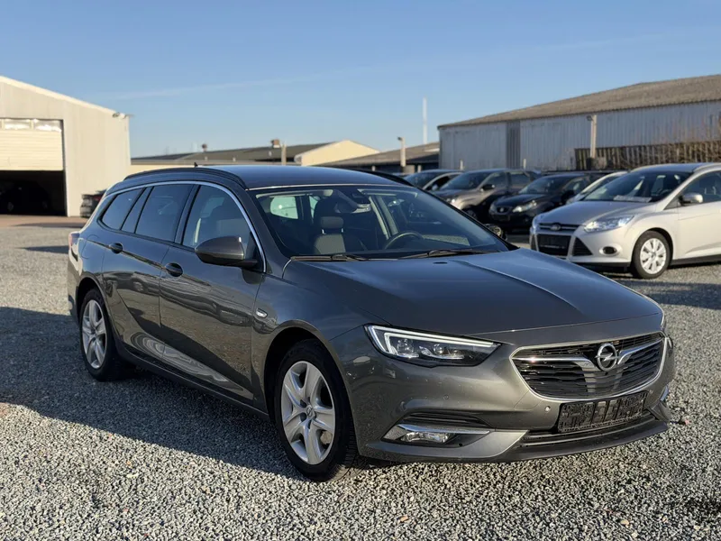 Opel Insignia, Bild 1