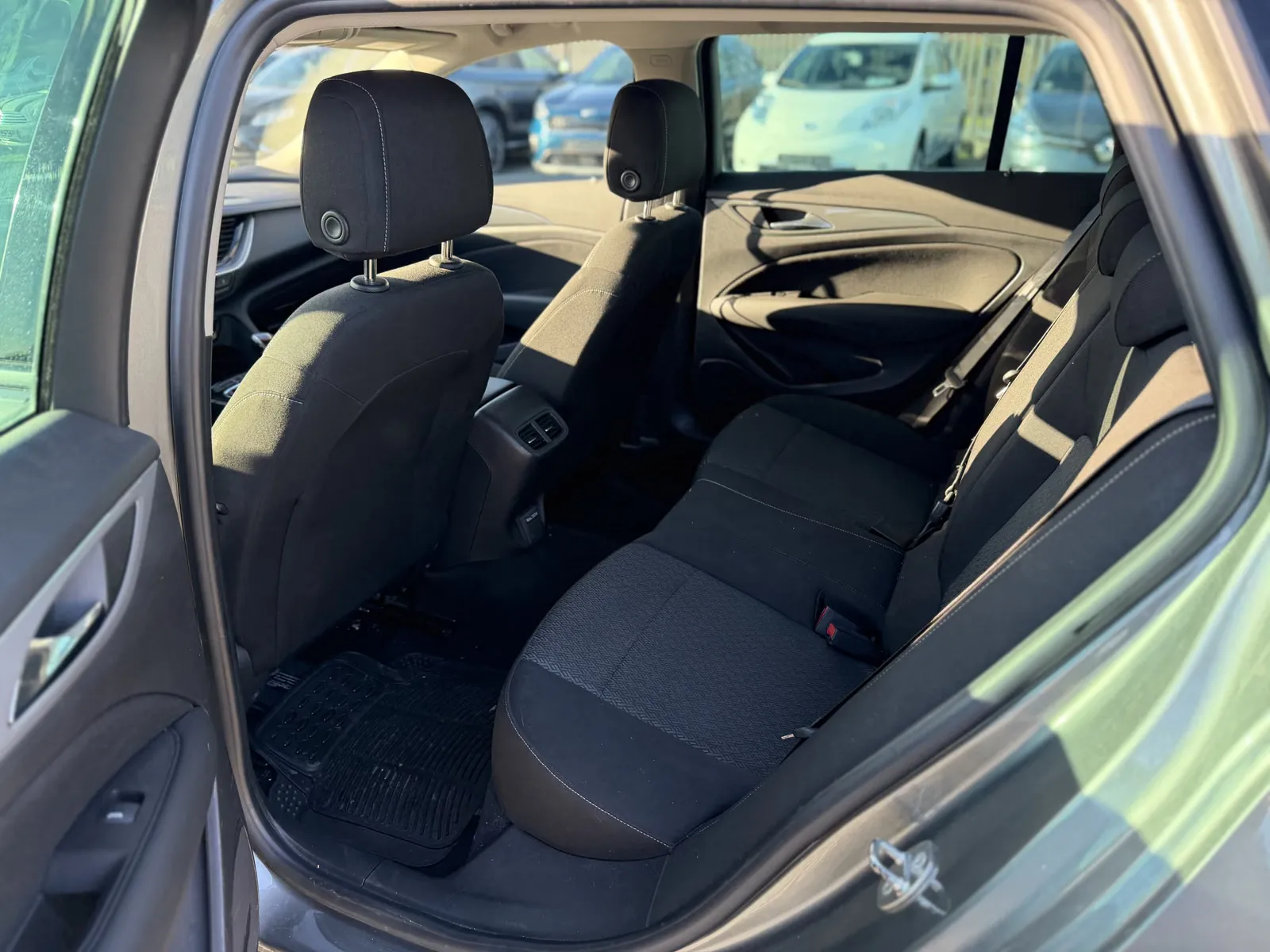 Opel Insignia, Bild 10