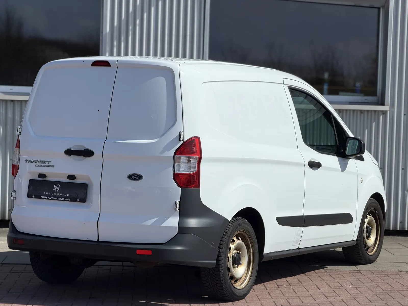 Ford Transit Courier, Bild 4