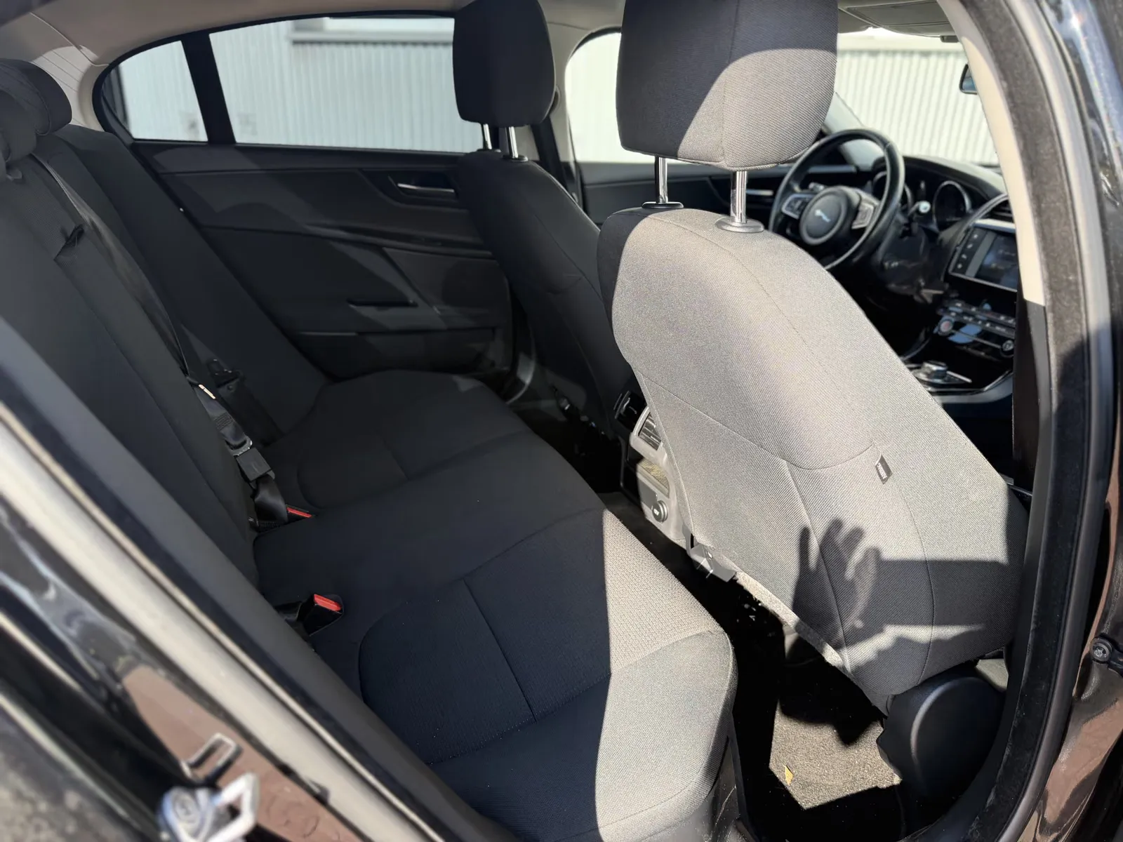 Jaguar XF, Bild 16