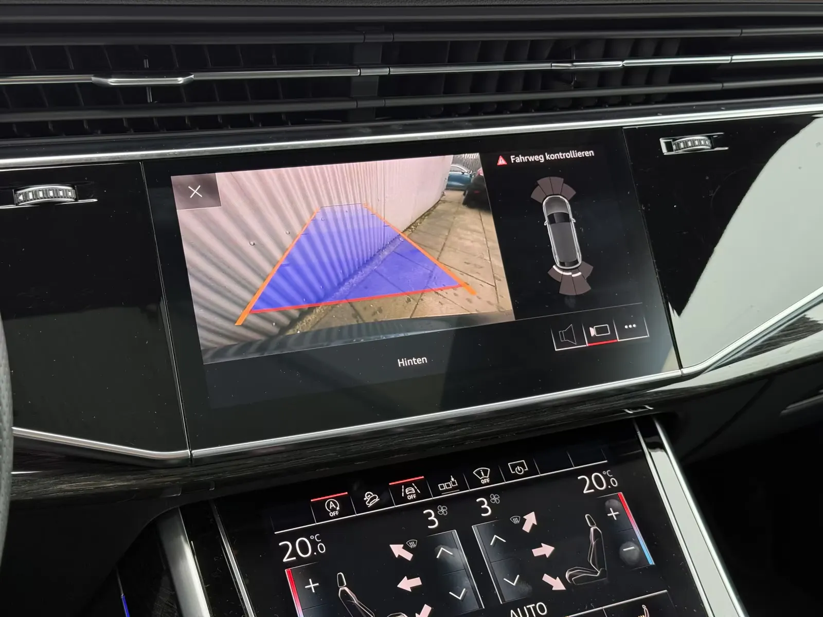 Audi Q8, Bild 16