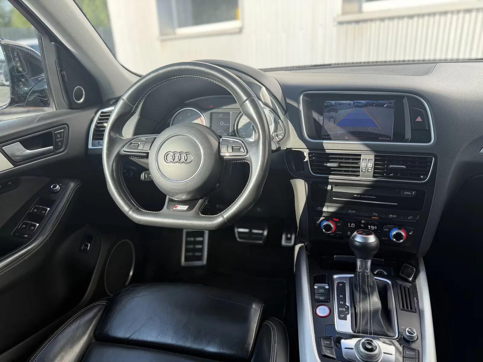 Audi SQ5, Bild 17
