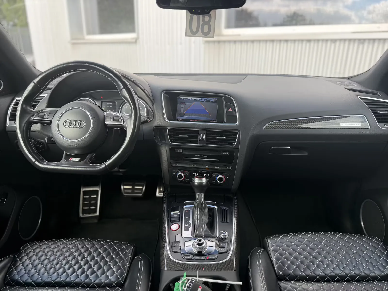 Audi SQ5, Bild 15