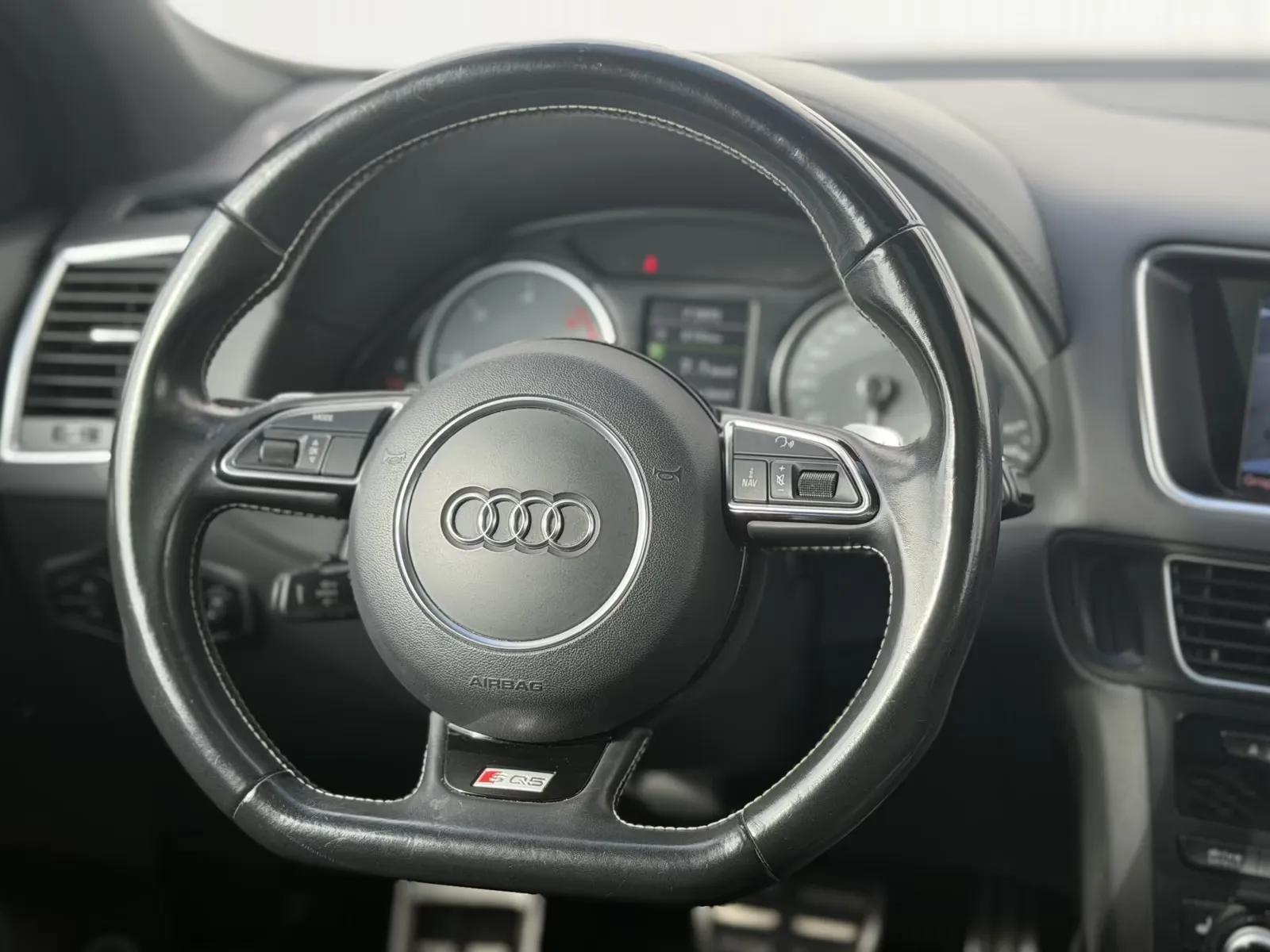Audi SQ5, Bild 16