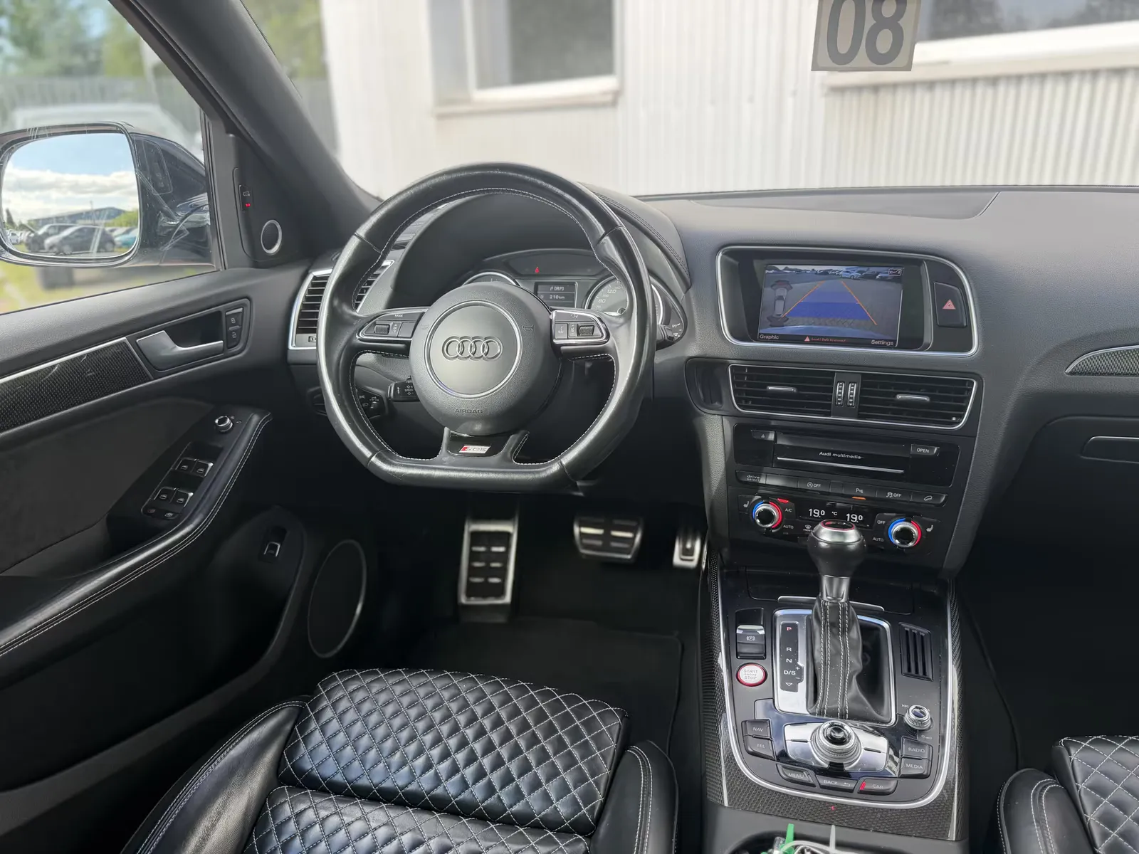 Audi SQ5, Bild 17