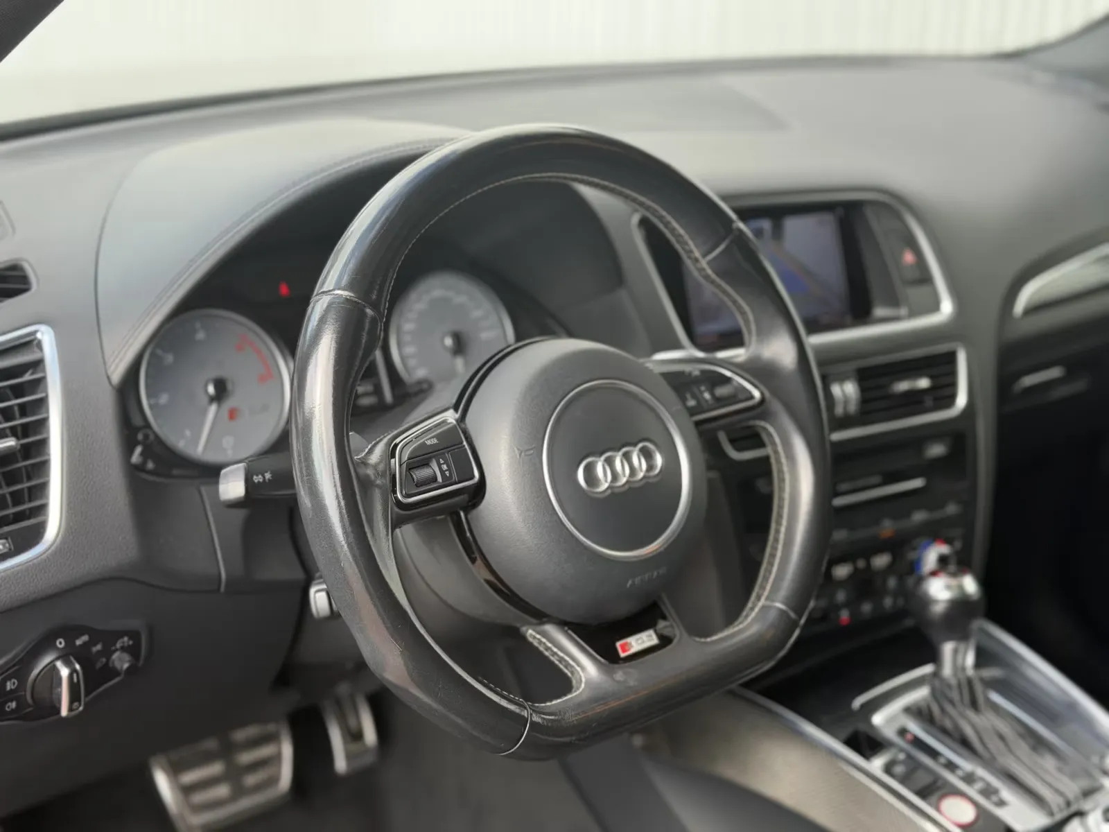 Audi SQ5, Bild 13