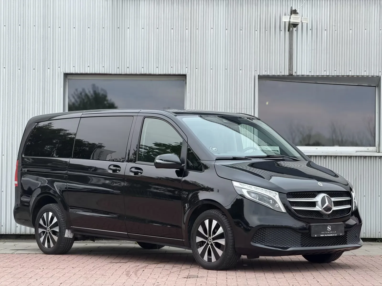 Mercedes-Benz V 250, Bild 1