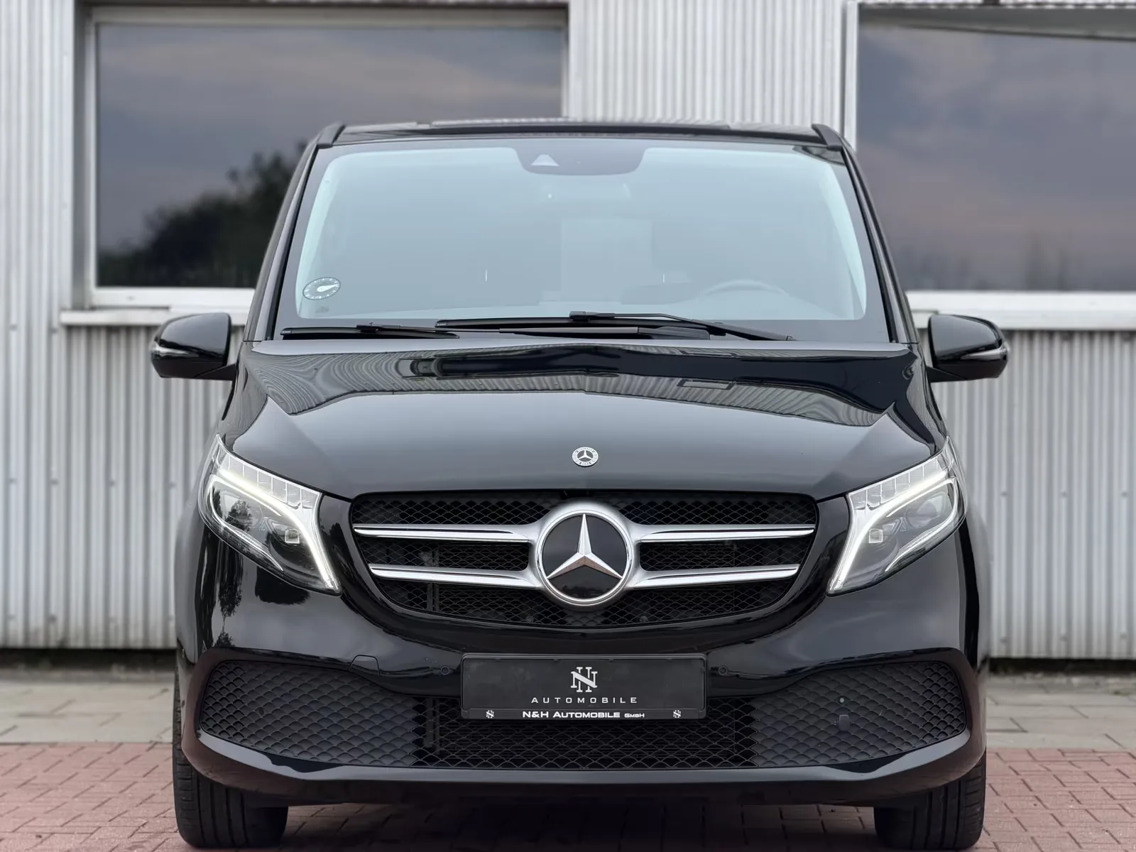 Mercedes-Benz V 250, Bild 2