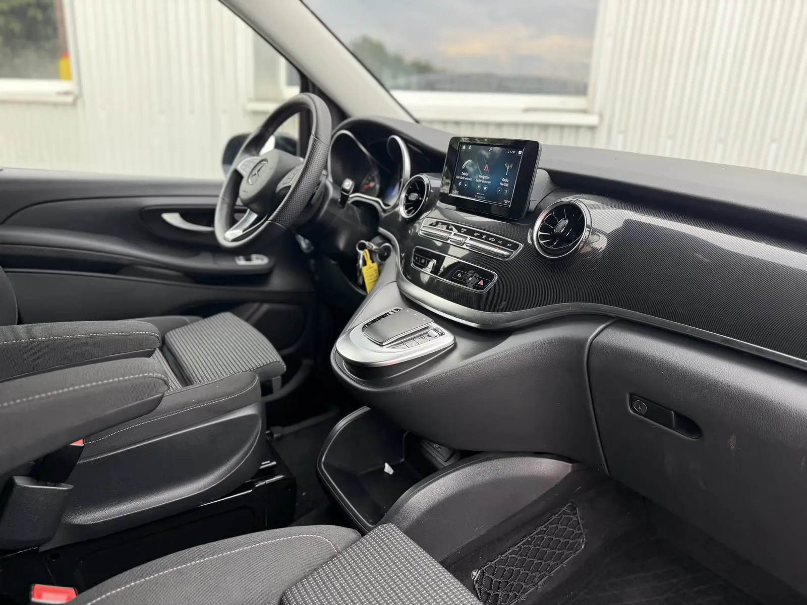 Mercedes-Benz V 250, Bild 12