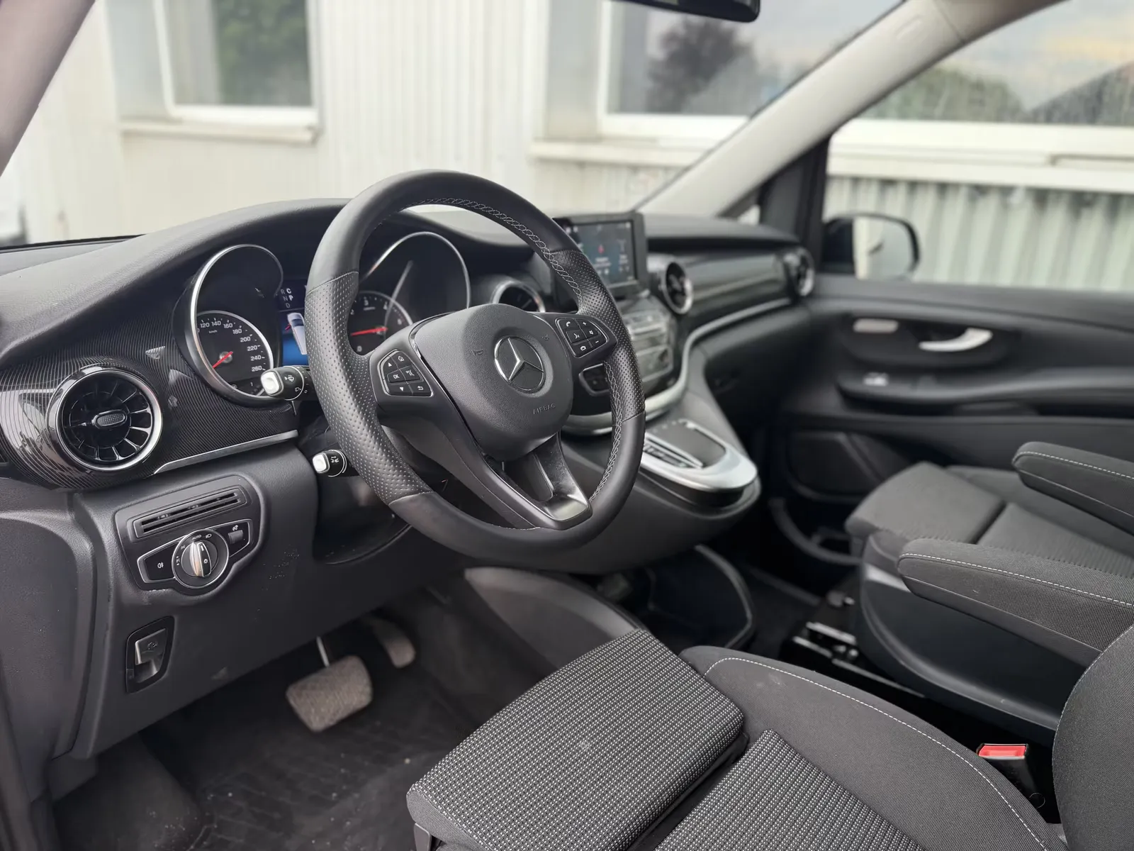 Mercedes-Benz V 250, Bild 11