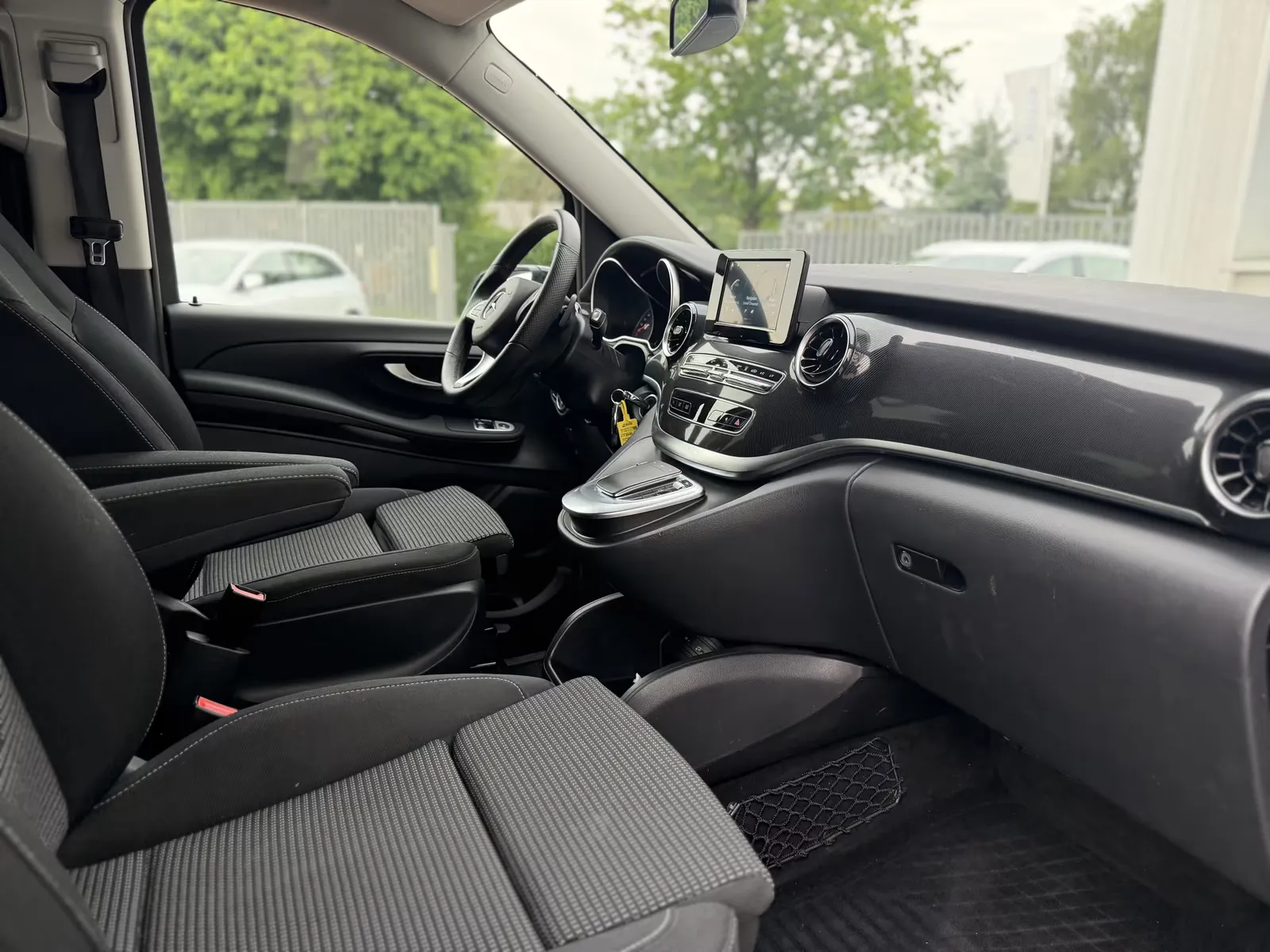 Mercedes-Benz V 250, Bild 14