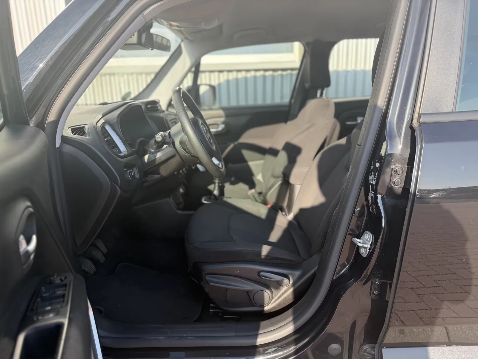 Jeep Renegade, Bild 11