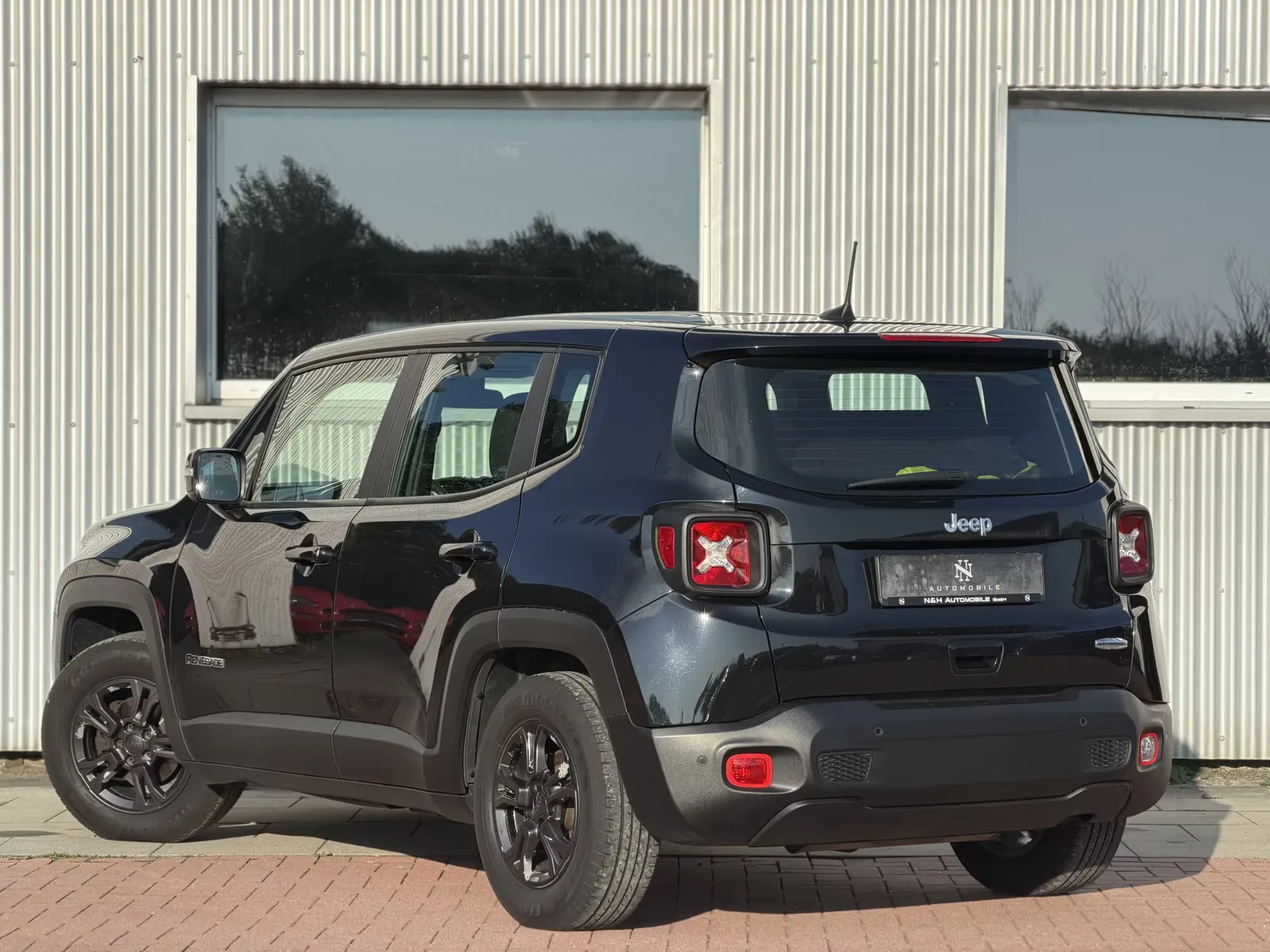 Jeep Renegade, Bild 10