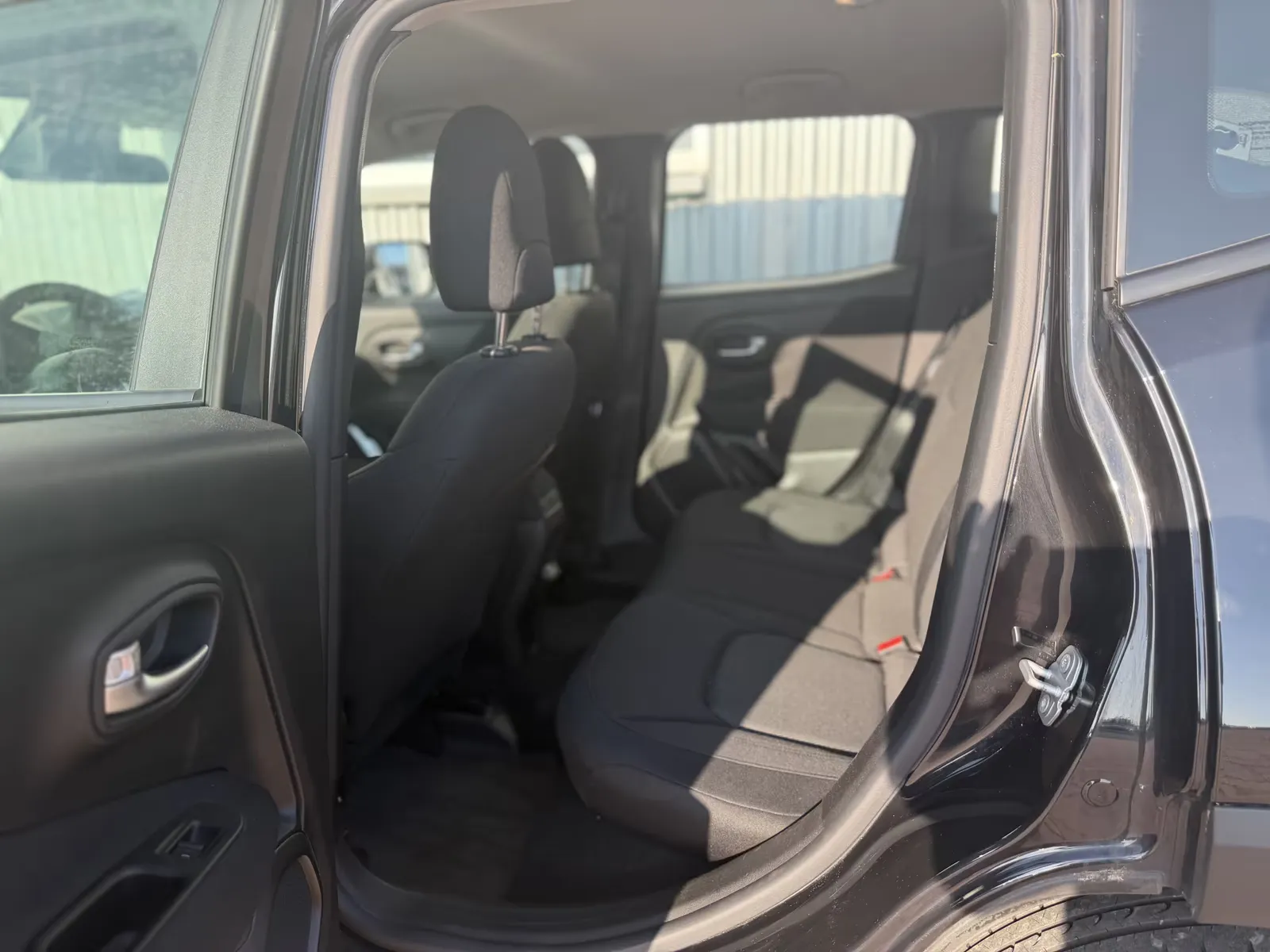 Jeep Renegade, Bild 19