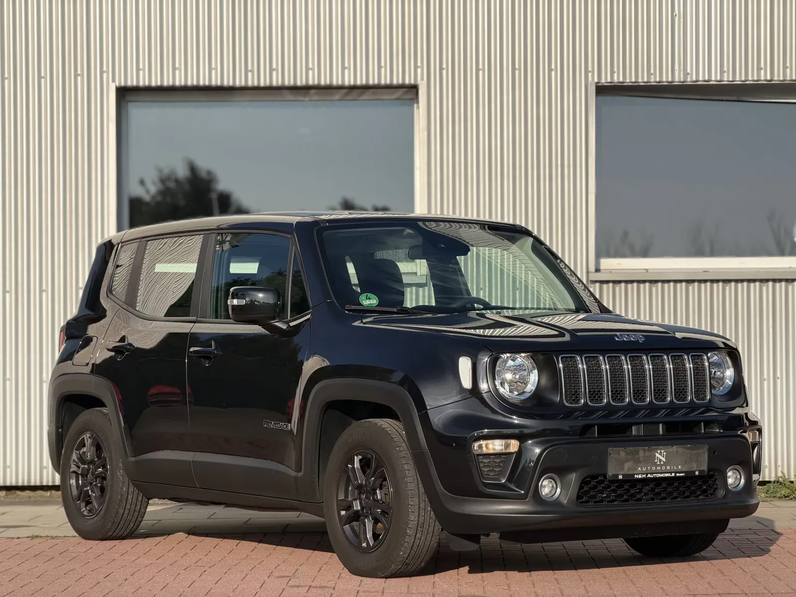 Jeep Renegade, Bild 1